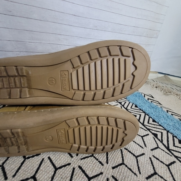 Guide Gear Women's 10" Suede Boots, SZ 10 - Picture 11 of 16